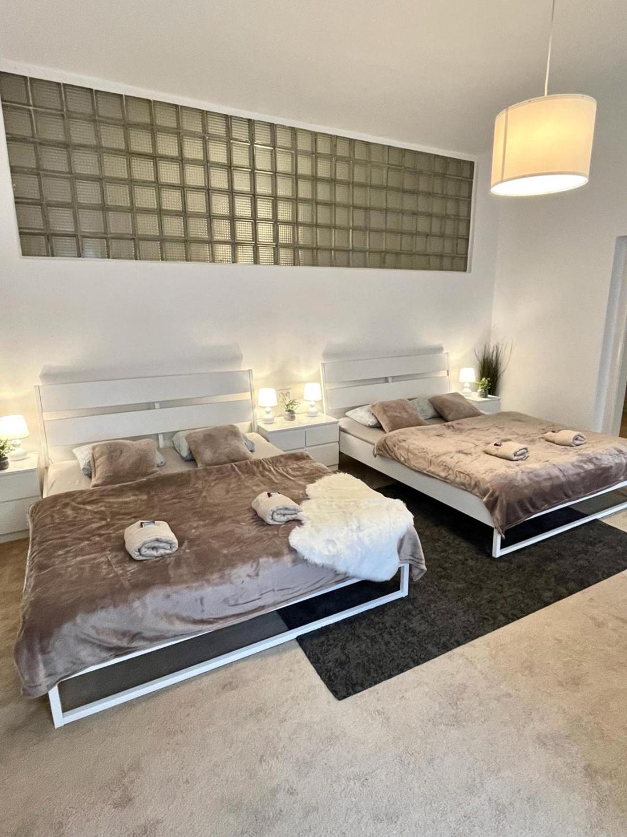 Apartment Lea - Old Town Bratislava Dış mekan fotoğraf