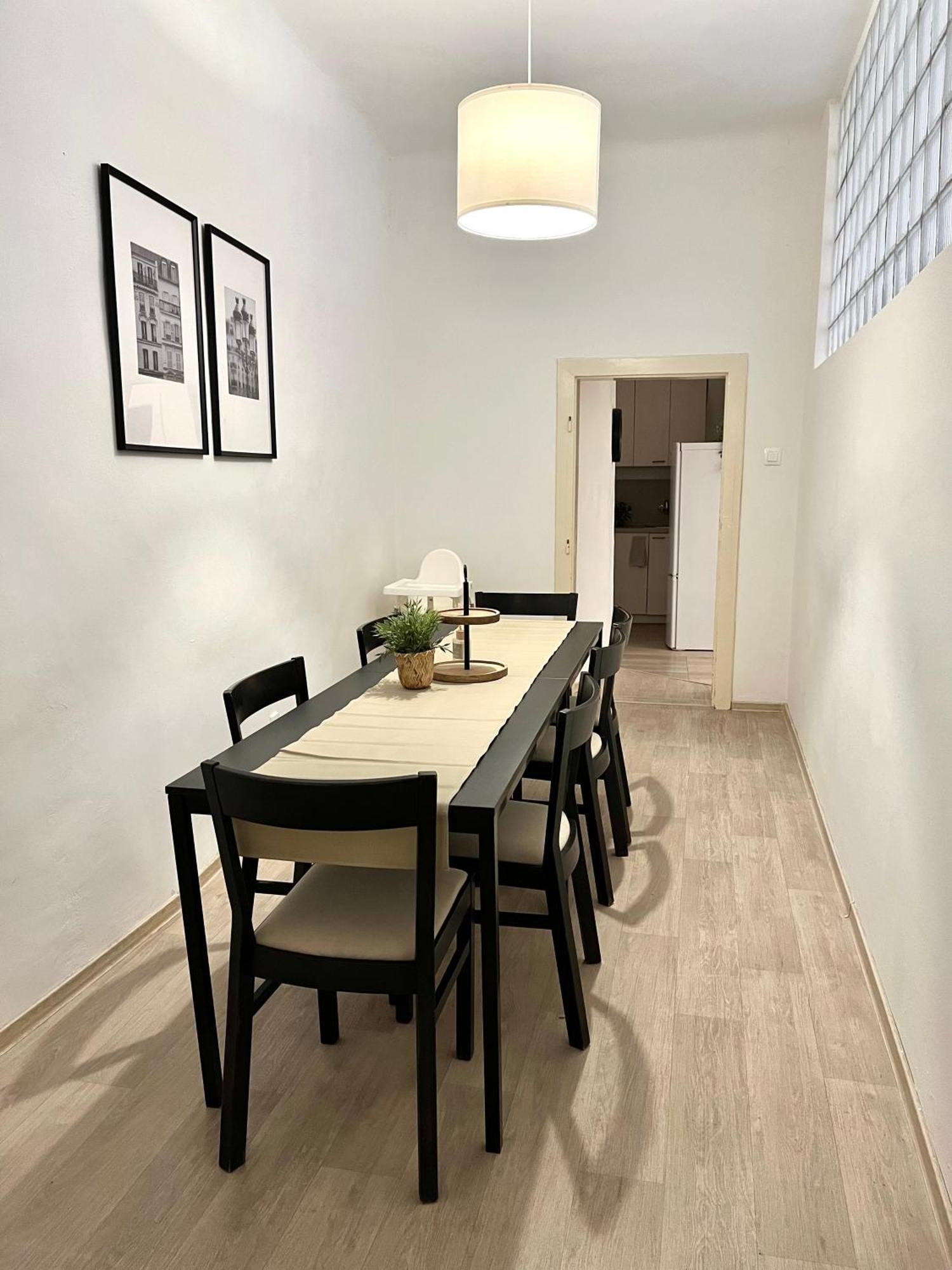 Apartment Lea - Old Town Bratislava Dış mekan fotoğraf